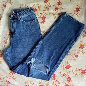 Forever 21 Ripped Jeans US 25